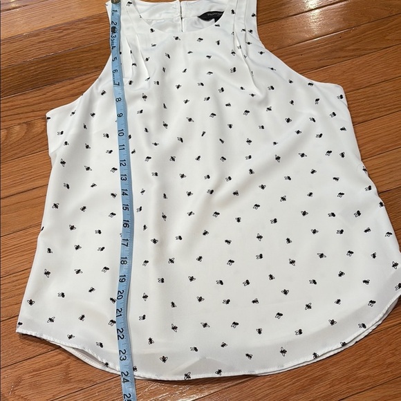 Banana Republic Ivory Tank with Black and Yellow Bumble bees - Picture 9 of 9